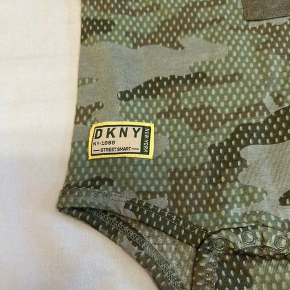 DKNY - NWOT - Baby Camo Onesie - Picture 4 of 4